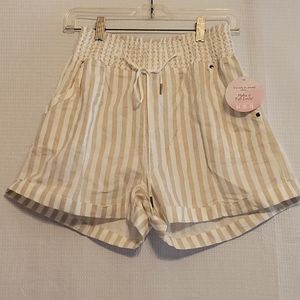 Full Circle Trends Shorts